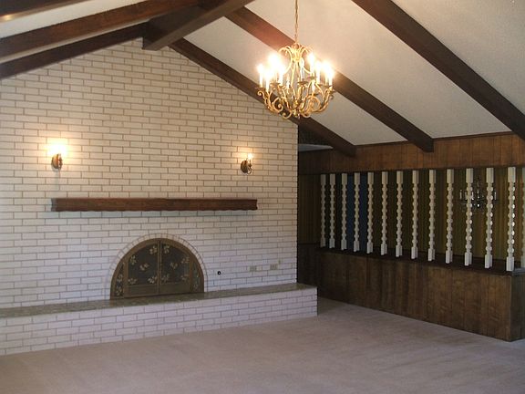 Living Room - Fireplace