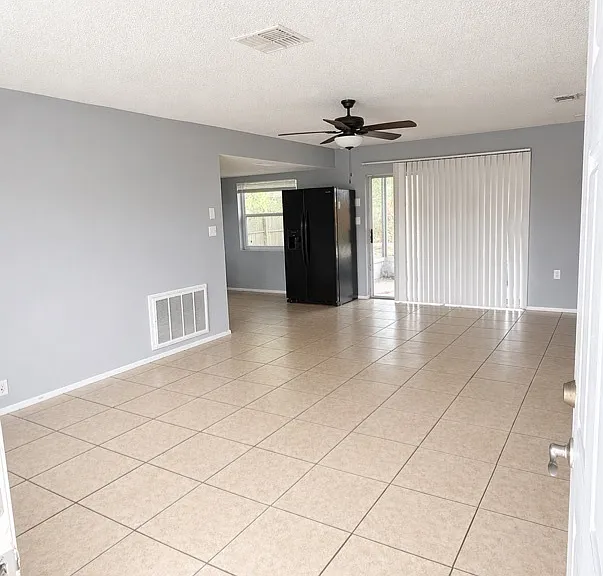 8447 Paxton Dr — Photo 7