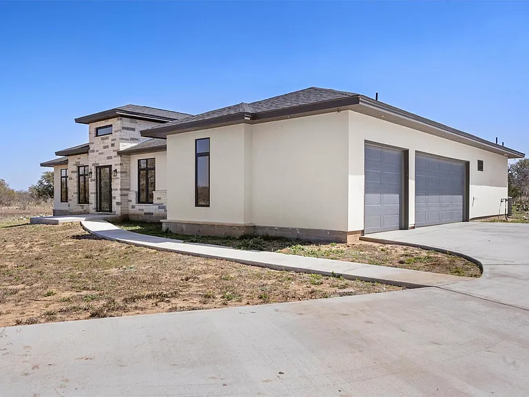 333 Spicewood Trails Dr — Photo 38