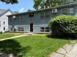 915 N Madison St #4, Bloomington, IL