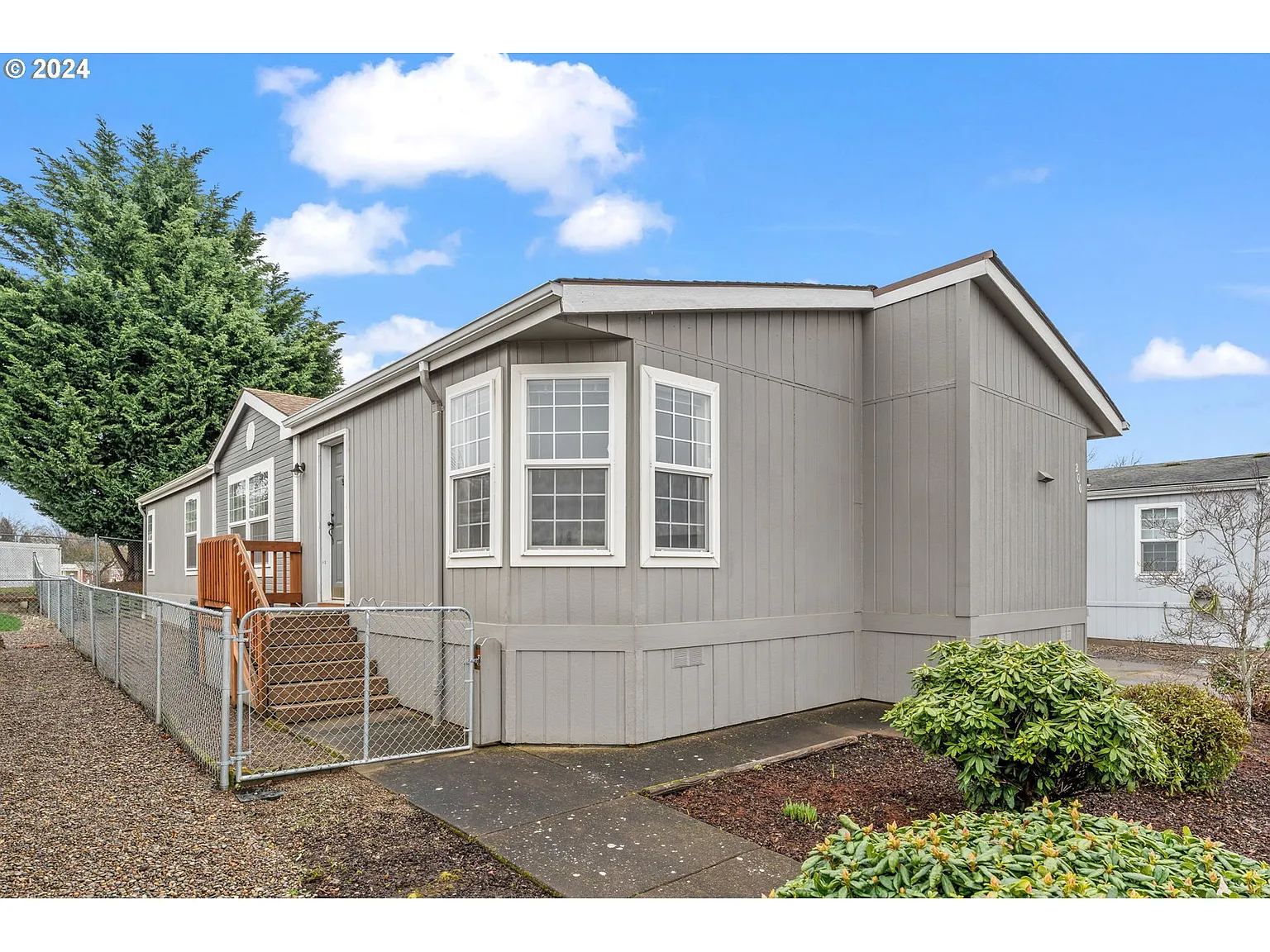 1699 N Terry St Spc 200 photo 1