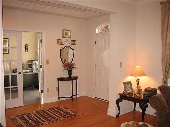 2nd image of 5 Hidden Crest Ct