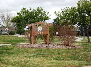 407 N Walnut Creek Dr, Derby, KS 67037