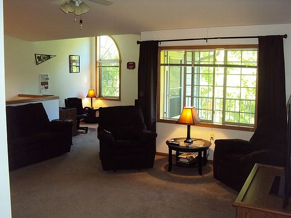 5th image of 343 Starkweather Dr