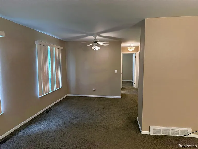 982 N Adams Rd #4 — Photo 7