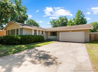 4745 Dartmouth Dr, Bartlesville, OK 74006