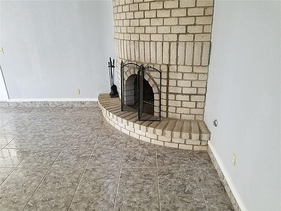 5th image of 1721 Robert Wynn St