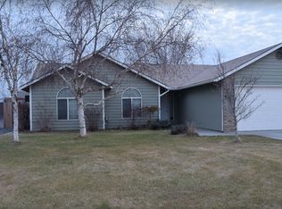 5203 Crane Dr, West Richland, WA