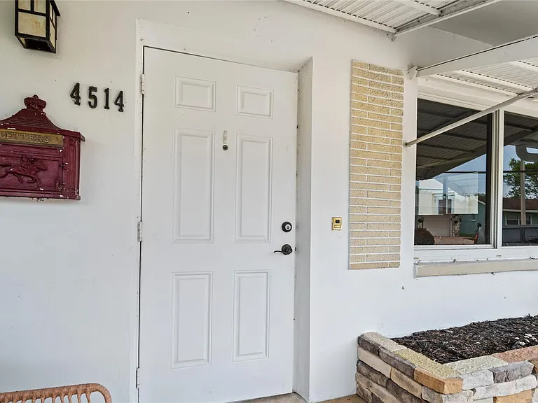 4514 NW 49th Dr — Photo 3