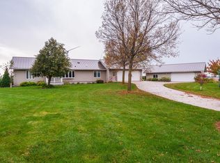 215 W Maple St, Dexter, MN 55926