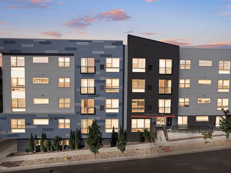 Axis West Flats — Photo 32