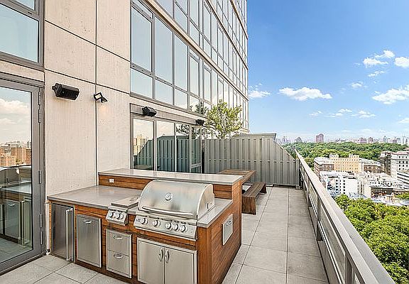 4th image of 1399 Park Ave #20/21B