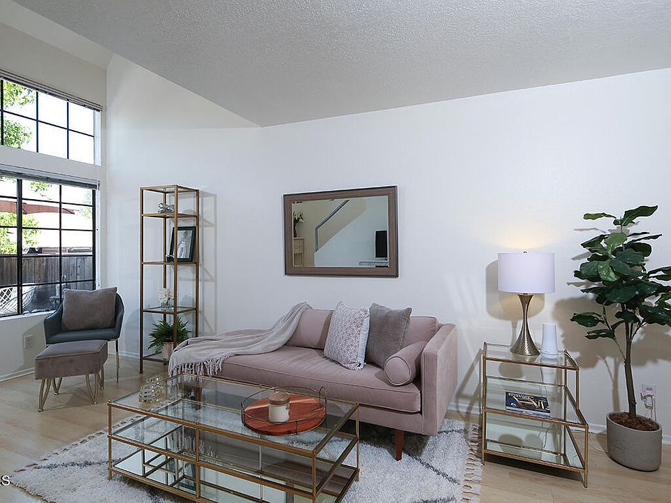 1st image of 170 N Sierra Bonita Ave APT 2