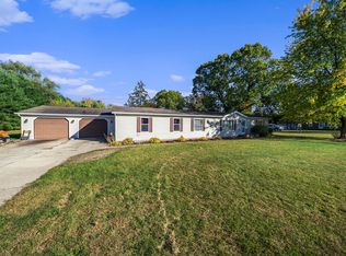58465 Haines Rd, Three Rivers, MI 49093