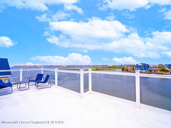 5th image of 14 Harborside Drive E