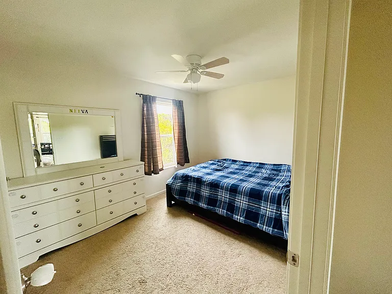 1060 Granite Dr — Photo 6