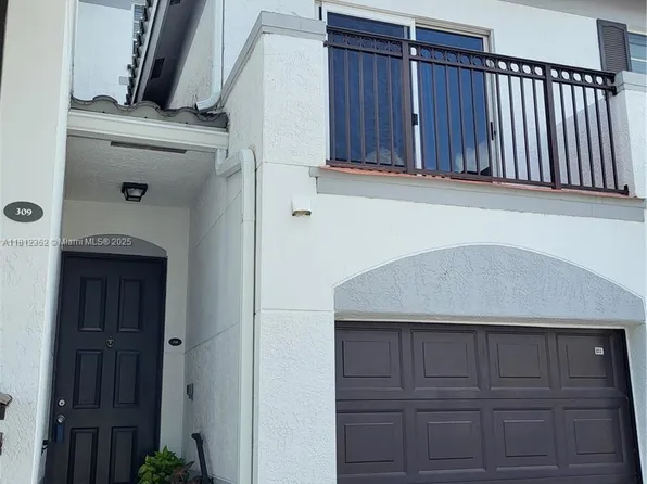 721 SW 148th Ave APT 310, Davie, FL 33325