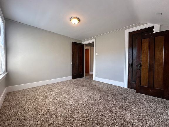5th image of 3891 Kensington Ave