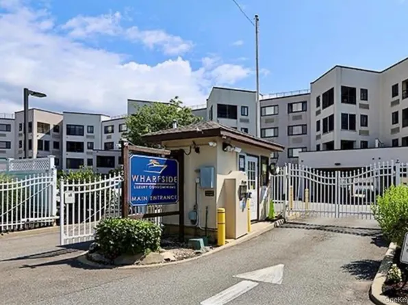 725 Miller Ave APT 117, Freeport, NY 11520