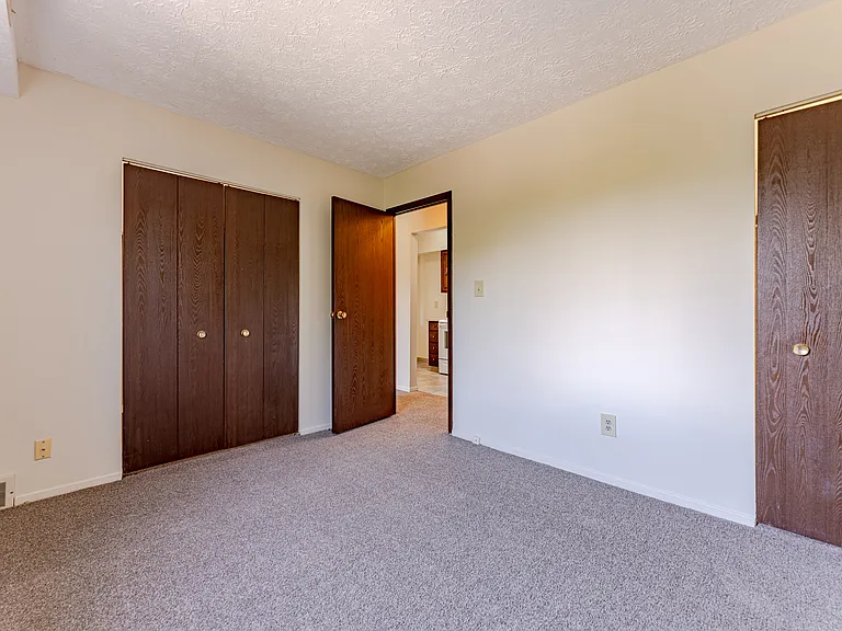 18001 Lakeshore Blvd #101 — Photo 8