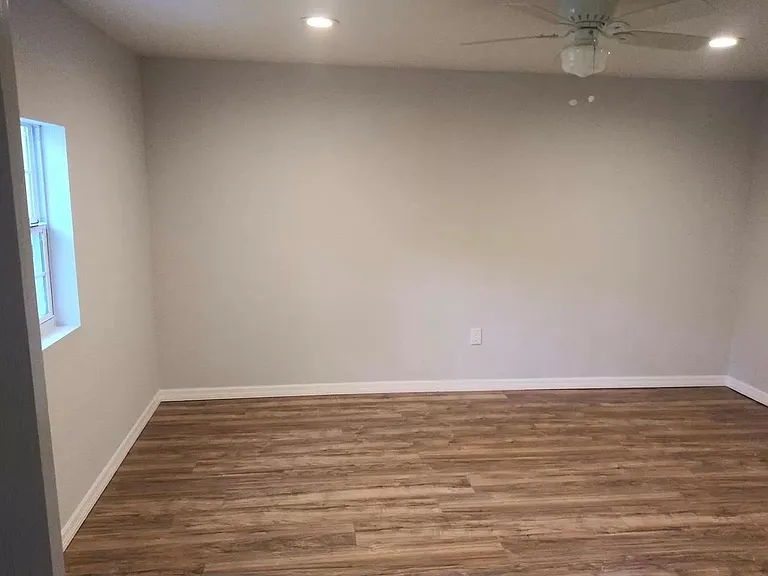 12635 Canton Ave — Photo 17