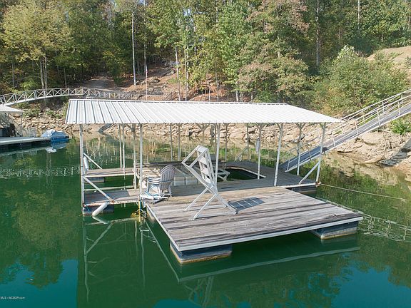 Image 3: Dock