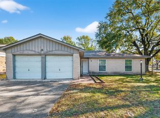 9002 Bunny Run Dr, Houston, TX 77088
