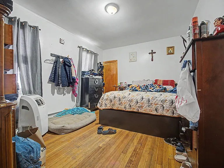 1872 North Ave — Photo 14
