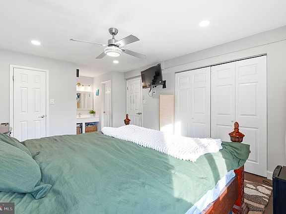 4th image of 13205 Dairymaid Dr APT 201