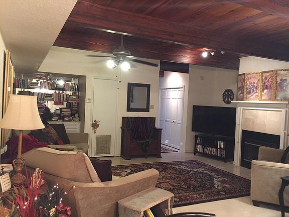 3rd image of 2322 Knickerbocker Dr