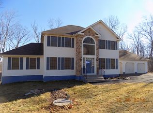 14 Eastridge Ln, East Stroudsburg, PA 18302