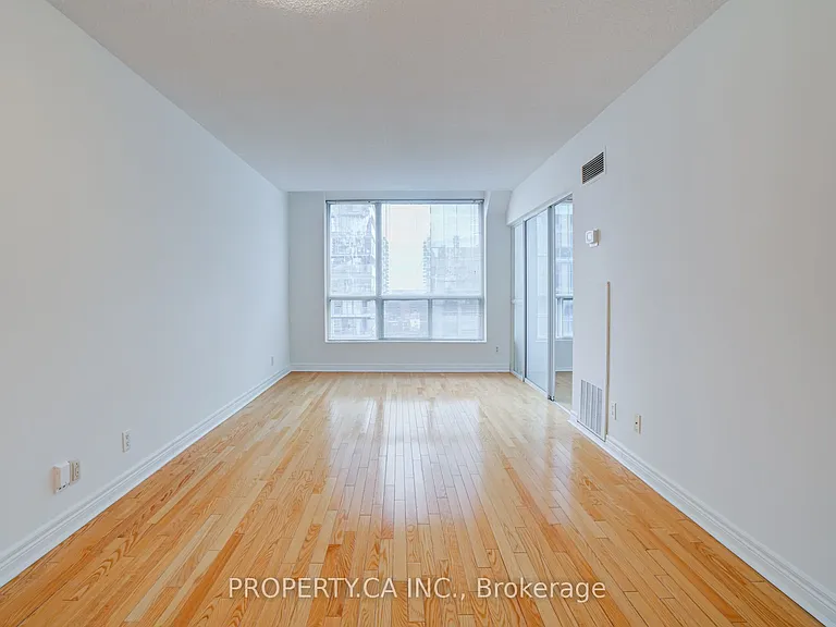 92 King St E #1703 — Photo 16