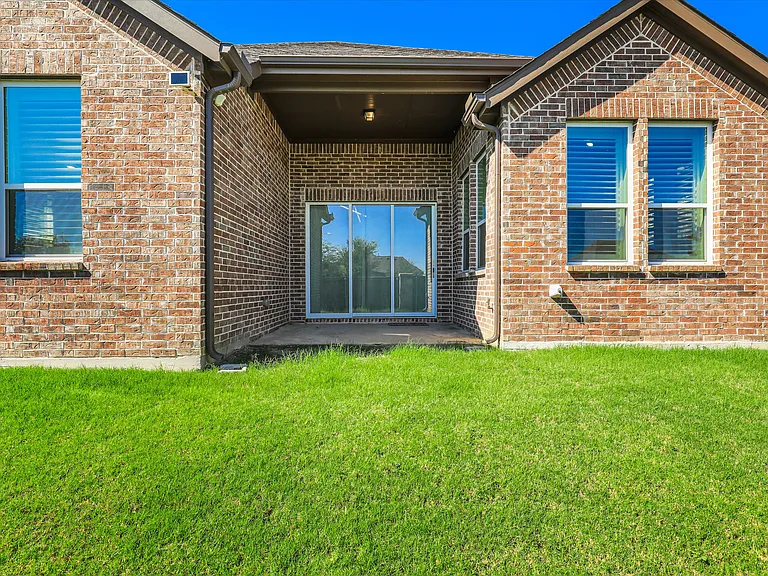 8308 Pine Valley Dr — Photo 40