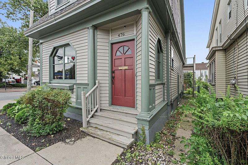 2nd image of 476 Delaware Avenue