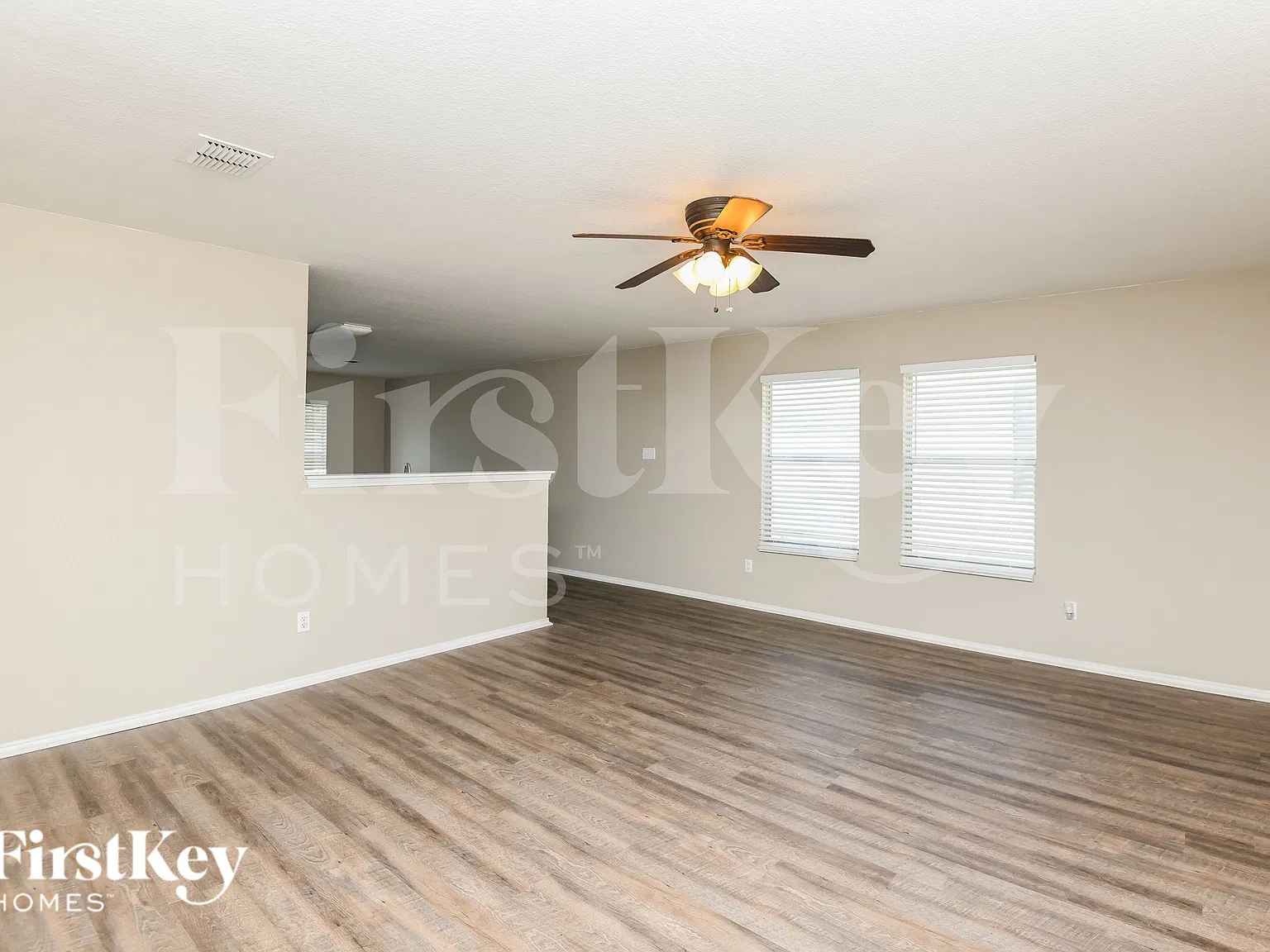 4 bed, 2.0 bath, 1760 sqft, $2,225 — Photo 3