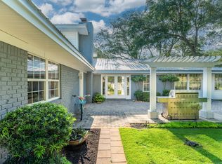 229 Country Club Rd, Shalimar, FL 32579