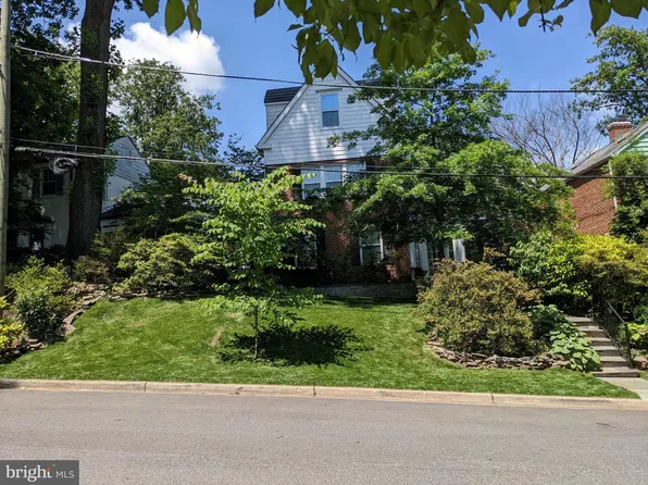 4910 Crescent St, Bethesda, MD 20816