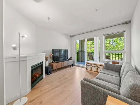 6800 Eckersley Rd #208, Richmond, BC V6Y 0E7