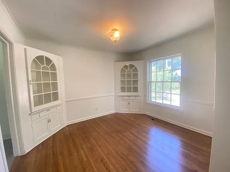 2216 S Florence Ave — Photo 4
