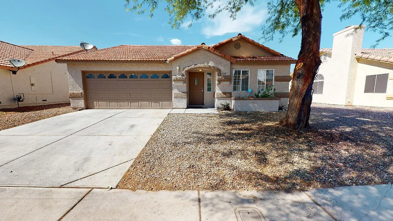 4 bed, 1900 sqft, $1,845 — Photo 1
