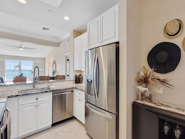 2700 Ocean Dr #501 — Photo 13