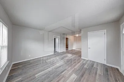 3 bed, 1.0 bath, 948 sqft, $1,500 — Photo 4