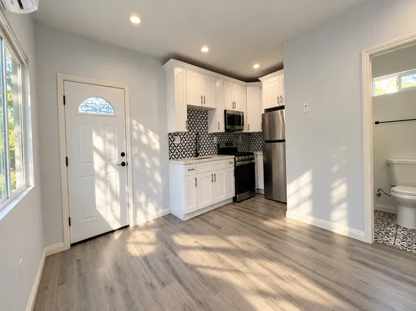 1636 W 60th St #1636, Los Angeles, CA 90047