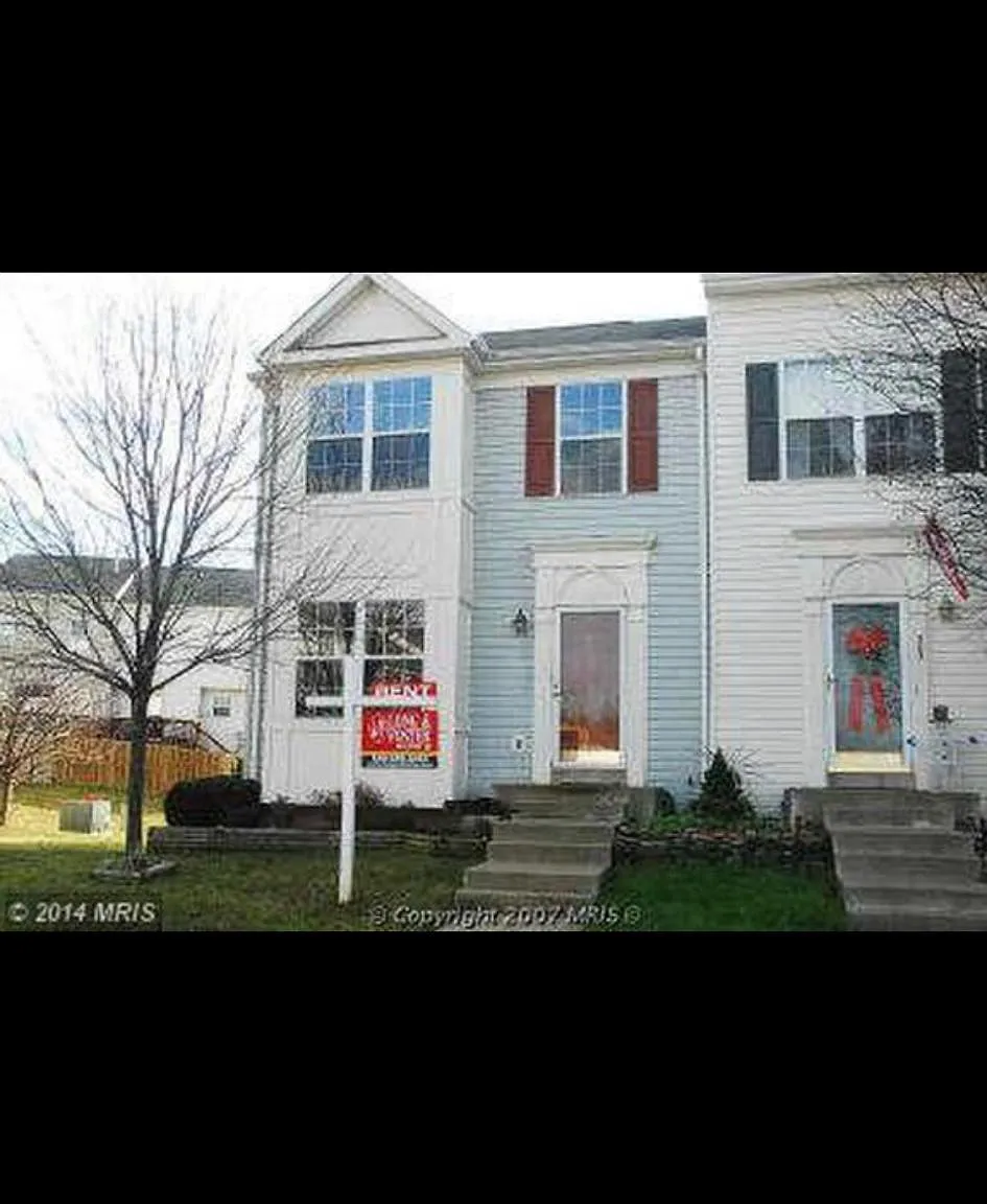 301 Royce Ct — Photo 1