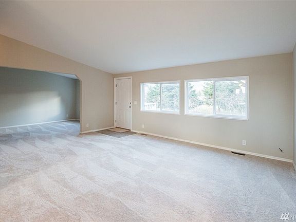 2nd image of 4035 Mount Baker Hwy