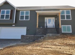 11301 Mossy Creek Ct, Louisville, KY 40229