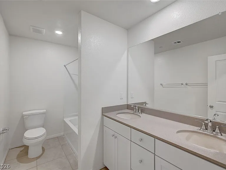 8454 Vacarez Dr — Photo 52