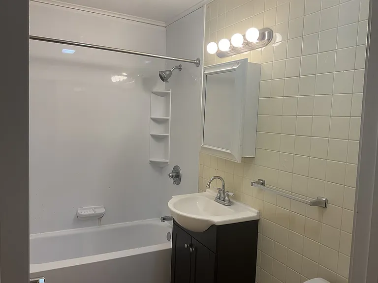 91 Van Dam St #4 — Photo 3