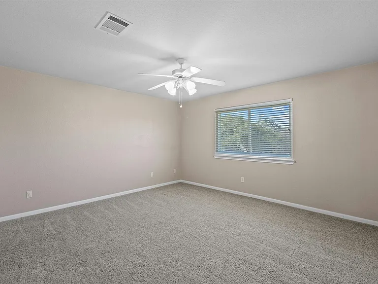 1001 Chickory Ct — Photo 27