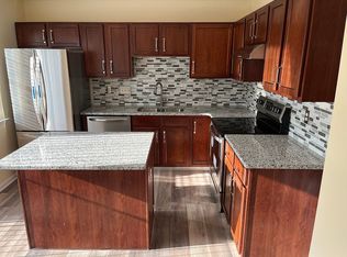 28 Raelans Cir, Greensboro, NC 27407
